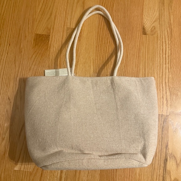 Viral Beaded Strawberry Tote Bag - Picture 6 of 8